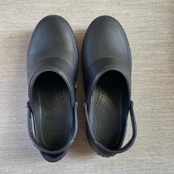Black Crocs women’s clogs size 11 - Picture 4 of 4